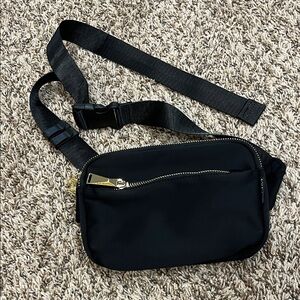 NWOT ZORFIN crossbody 🖤